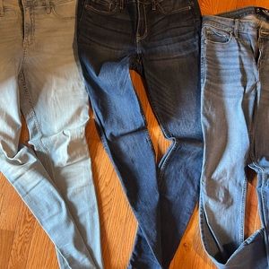 3 Pair Hollister Skinny Jeans 7L